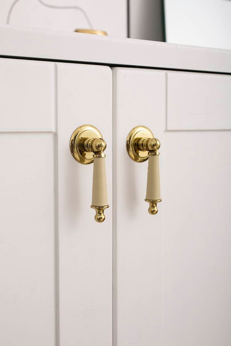 Neutral colour leather and shiny gold drop handle/Brass brown, tan and cream leather drop cabinet pull/Gold drop handle wrapped in leather