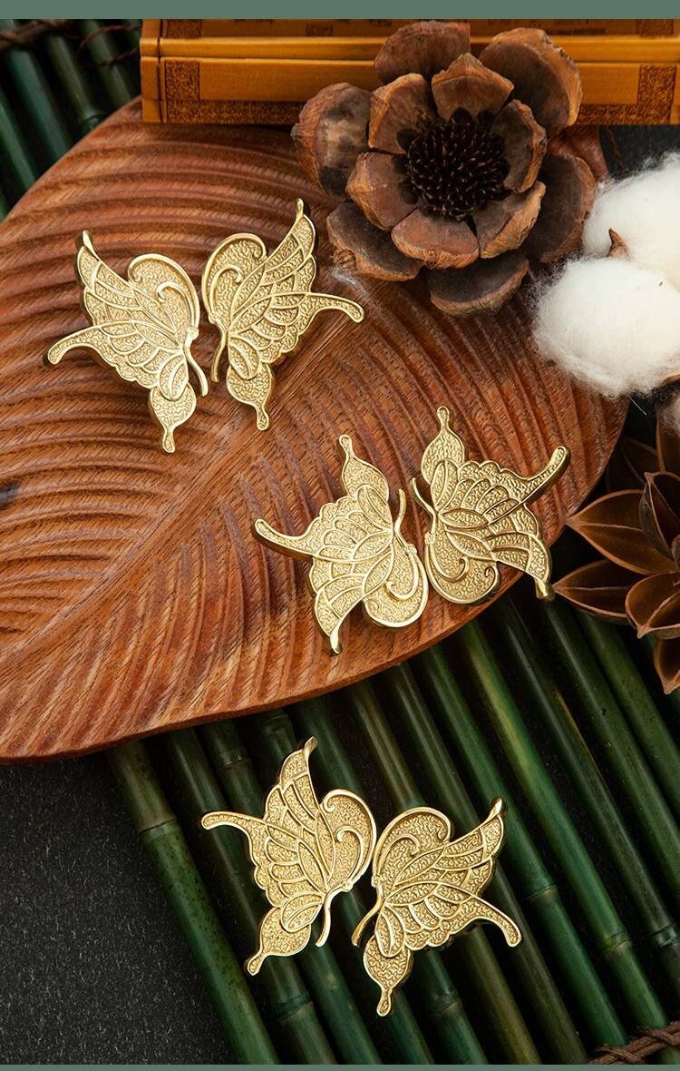 Pair of detailed individual butterfly wing door handles/gold butterfly drawer handles/Gold brass hardware/nursery decor/gold butterfly pull