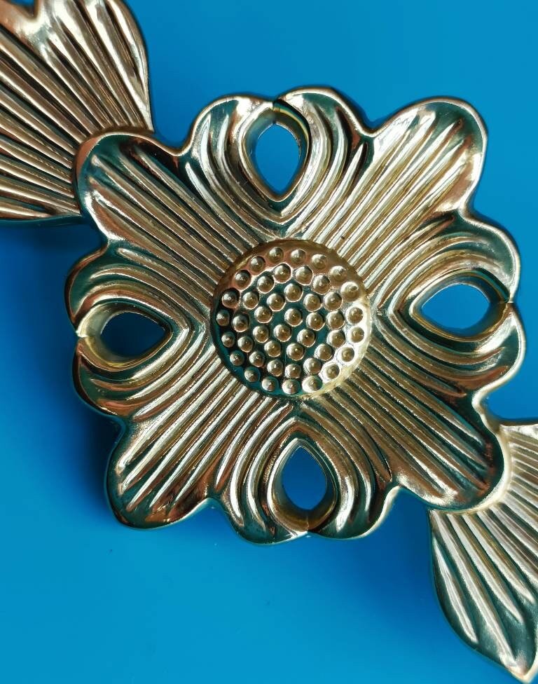 Decorative sun flower and leaf drawer pull/Gold sun flower cabinet handle/arts and crafts style handle/Ornate brass furniture hardware