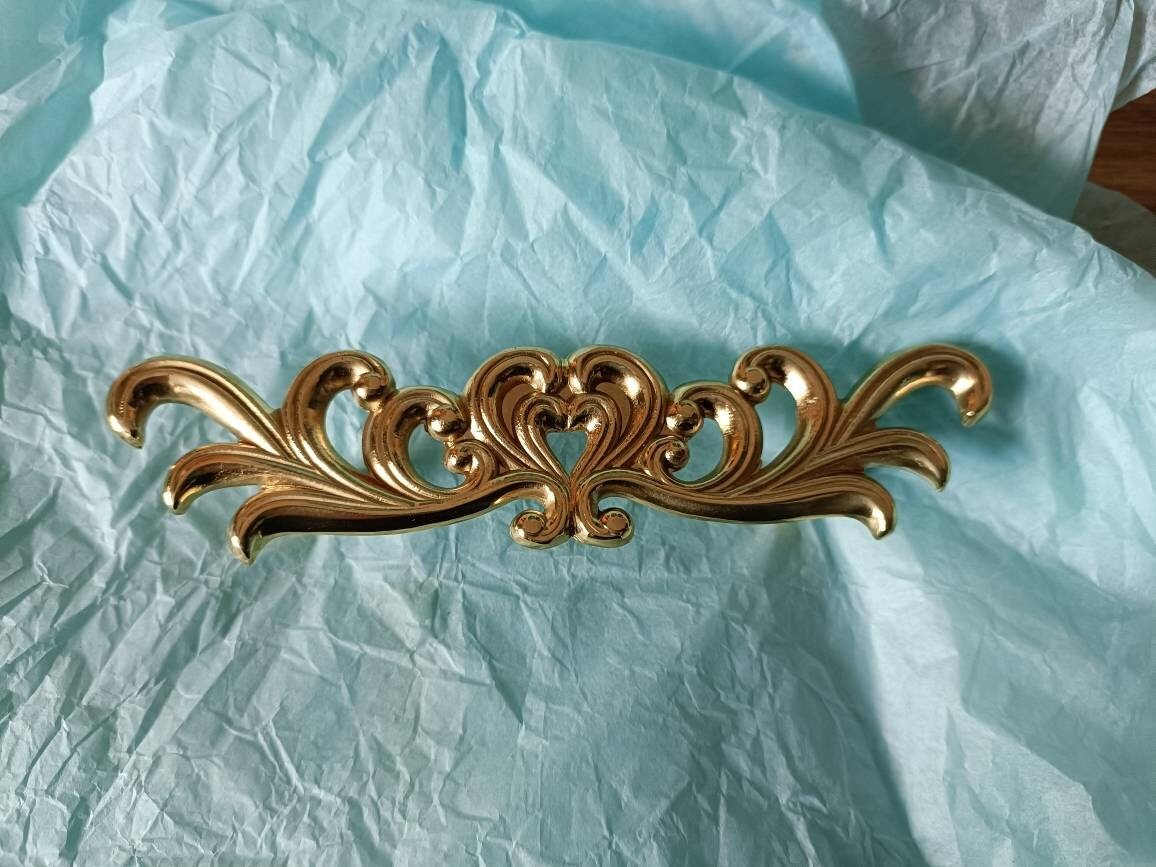 Ornate style solid brass cabinet pull/French style drawer handle/Brass furniture hardware/Gold vintage style door handle/Heart shaped pull