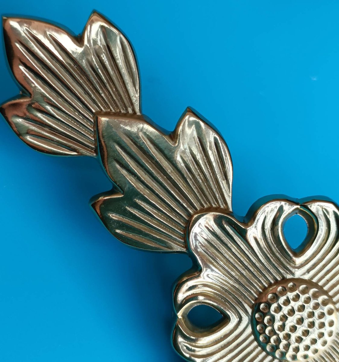 Decorative sun flower and leaf drawer pull/Gold sun flower cabinet handle/arts and crafts style handle/Ornate brass furniture hardware