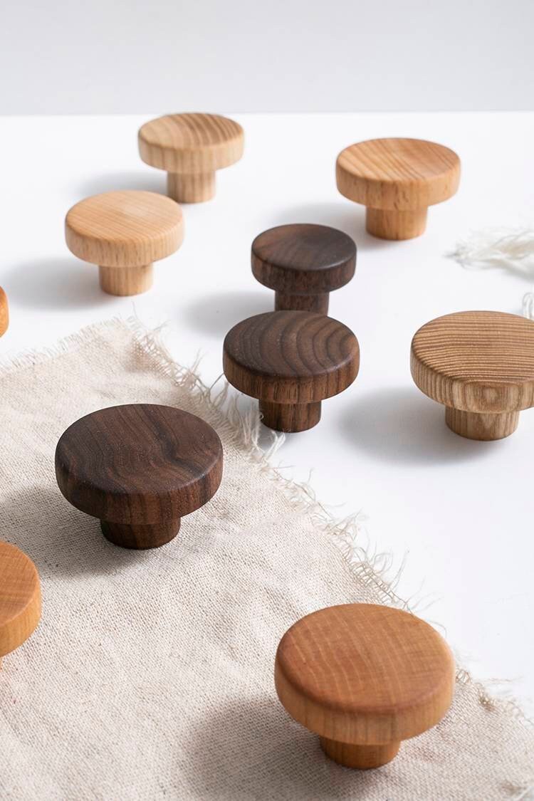 Round wooden cabinet handle/Classic wood drawer pull/Wooden furniture hardware/Natural wood door handle/Walnut, Ash, beech wood hardware
