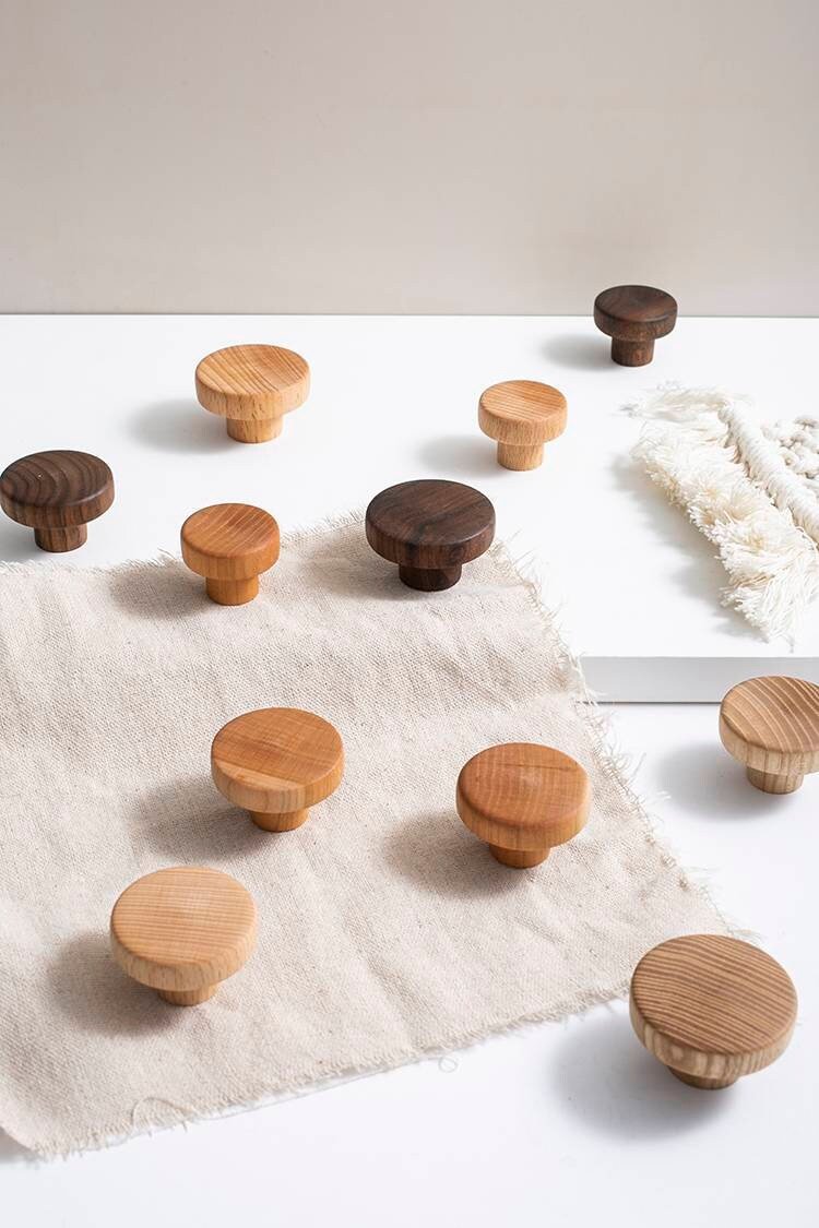 Round wooden cabinet handle/Classic wood drawer pull/Wooden furniture hardware/Natural wood door handle/Walnut, Ash, beech wood hardware