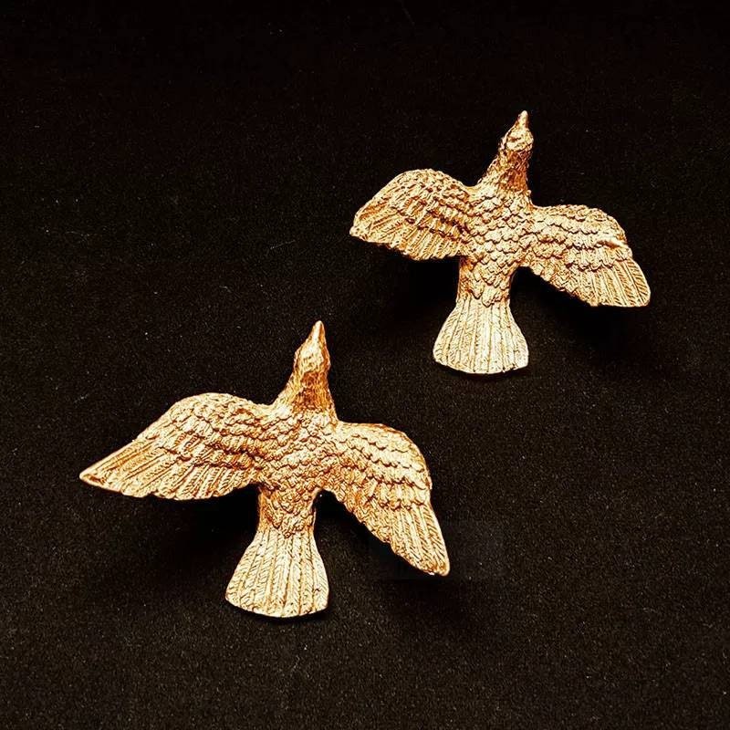 Gold brass dove of peace drawer handle/Gold brass dove shaped cabinet pull/Flying bird shaped door knob/brass furniture hardware/bird handle