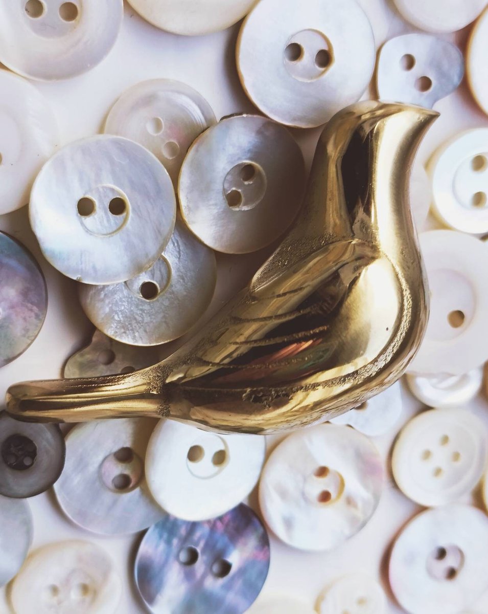 Small sleek gold bird drawer handle/Gold brass bird shaped cabinet pull/small chickadee door knob/nursery furniture hardware/Bird door knob