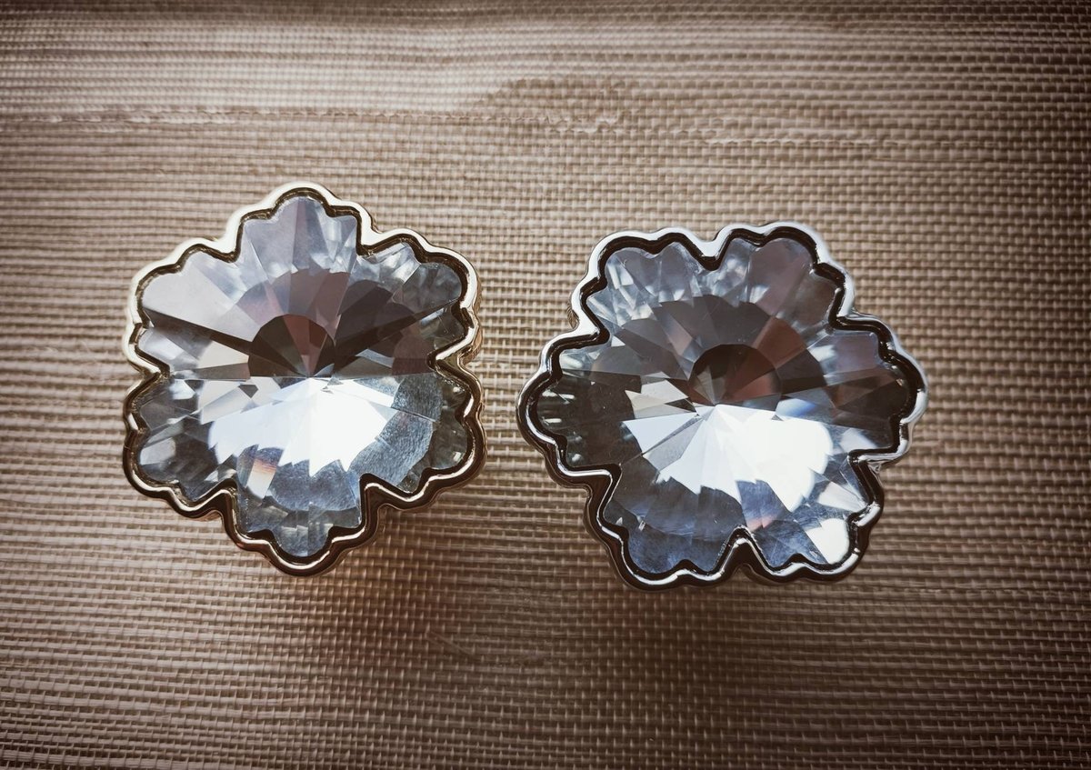 Large flower shape crystal cabinet pull/Glittery glass crystal door handle/Decorative crystal drawer knob/Vintage style crystal drawer knob