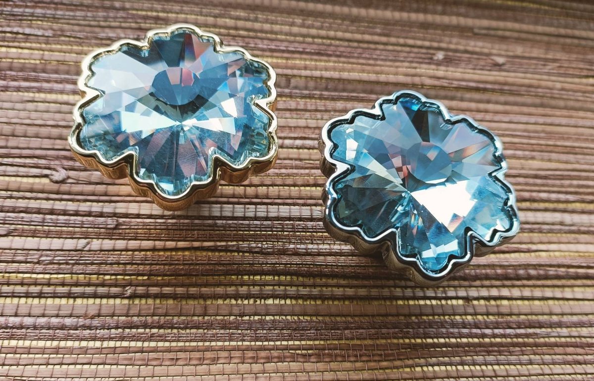 Large flower shape crystal cabinet pull/Glittery glass crystal door handle/Decorative crystal drawer knob/Vintage style crystal drawer knob