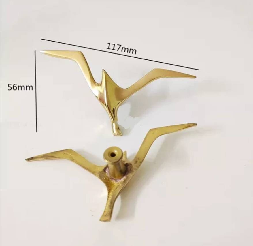Gold seagull drawer handle/Gold brass flying bird cabinet pull/Sea burd door knob/Beach theme furniture hardware/Flying bird drawer knob