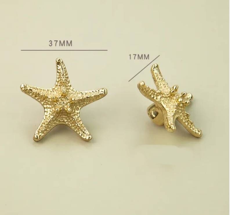 Detailed brass starfish drawer handle/Star fish cabinet pull/Gold beach themed door handle/Seaside decor drawer knob/gold furniture hardware