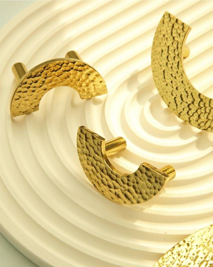 Shiny textured gold brass semi circle handle/hammered gold drawer pull/kitchen hardware/large cabinet handle/gold wardrobe door handle