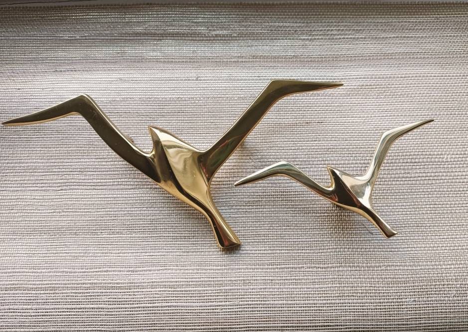 Gold seagull drawer handle/Gold brass flying bird cabinet pull/Sea burd door knob/Beach theme furniture hardware/Flying bird drawer knob