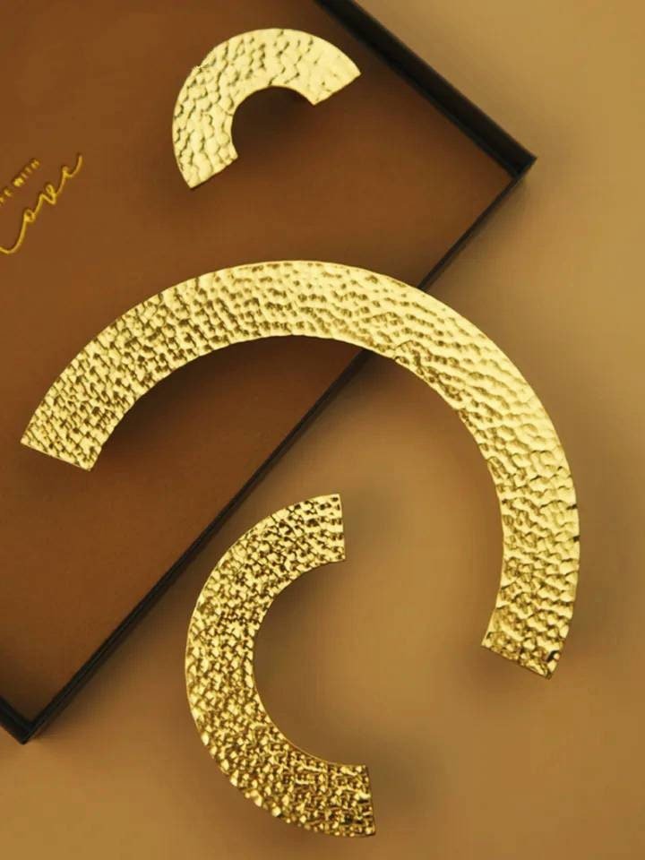 Shiny textured gold brass semi circle handle/hammered gold drawer pull/kitchen hardware/large cabinet handle/gold wardrobe door handle