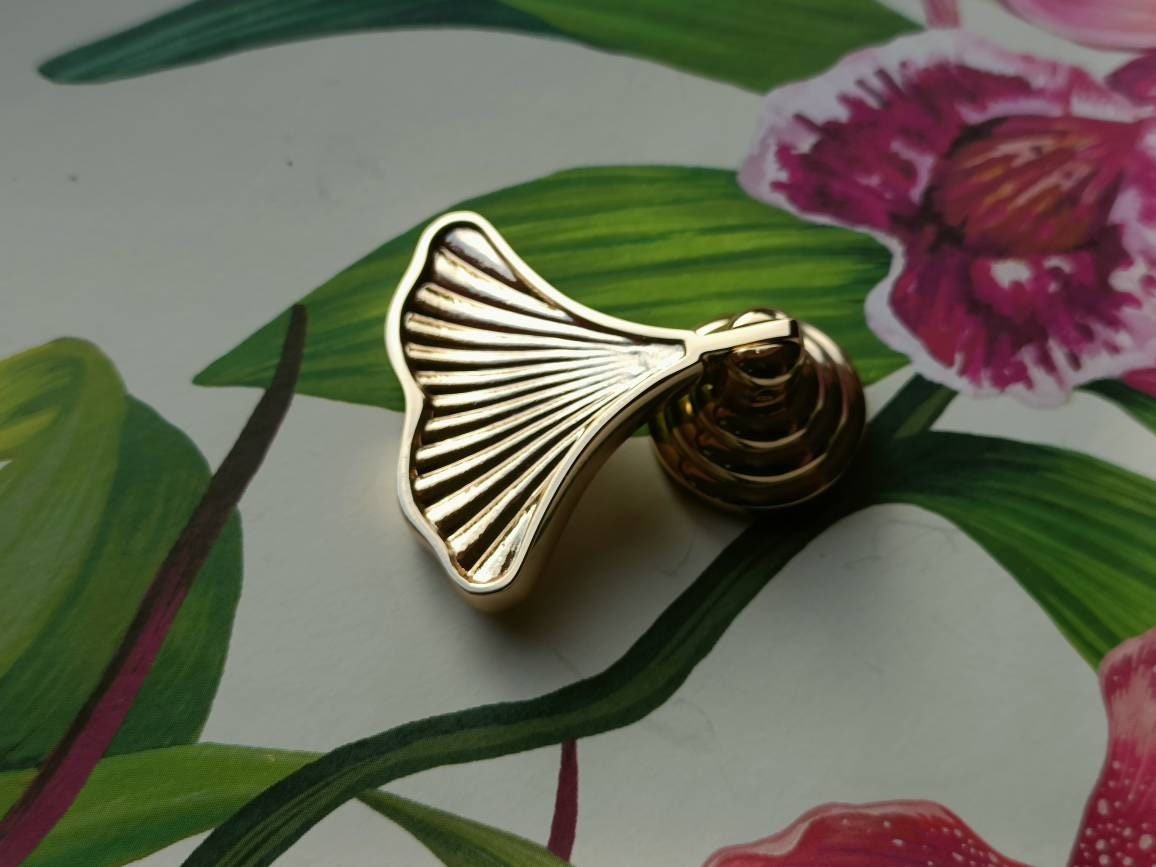 Shiny gold ginkgo drop leaf drawer handle/leaf shaped cabinet pull/gold leaf drawer pull/gold furniture hardware/gold cabinet door handle