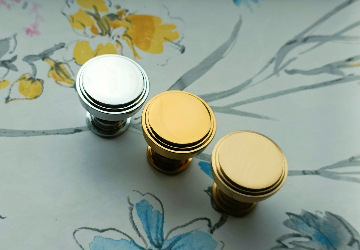 Classic round brass button door handle/round gold or silver cabinet pull/metal furniture hardware/round brass drawer knob/Brass door knob