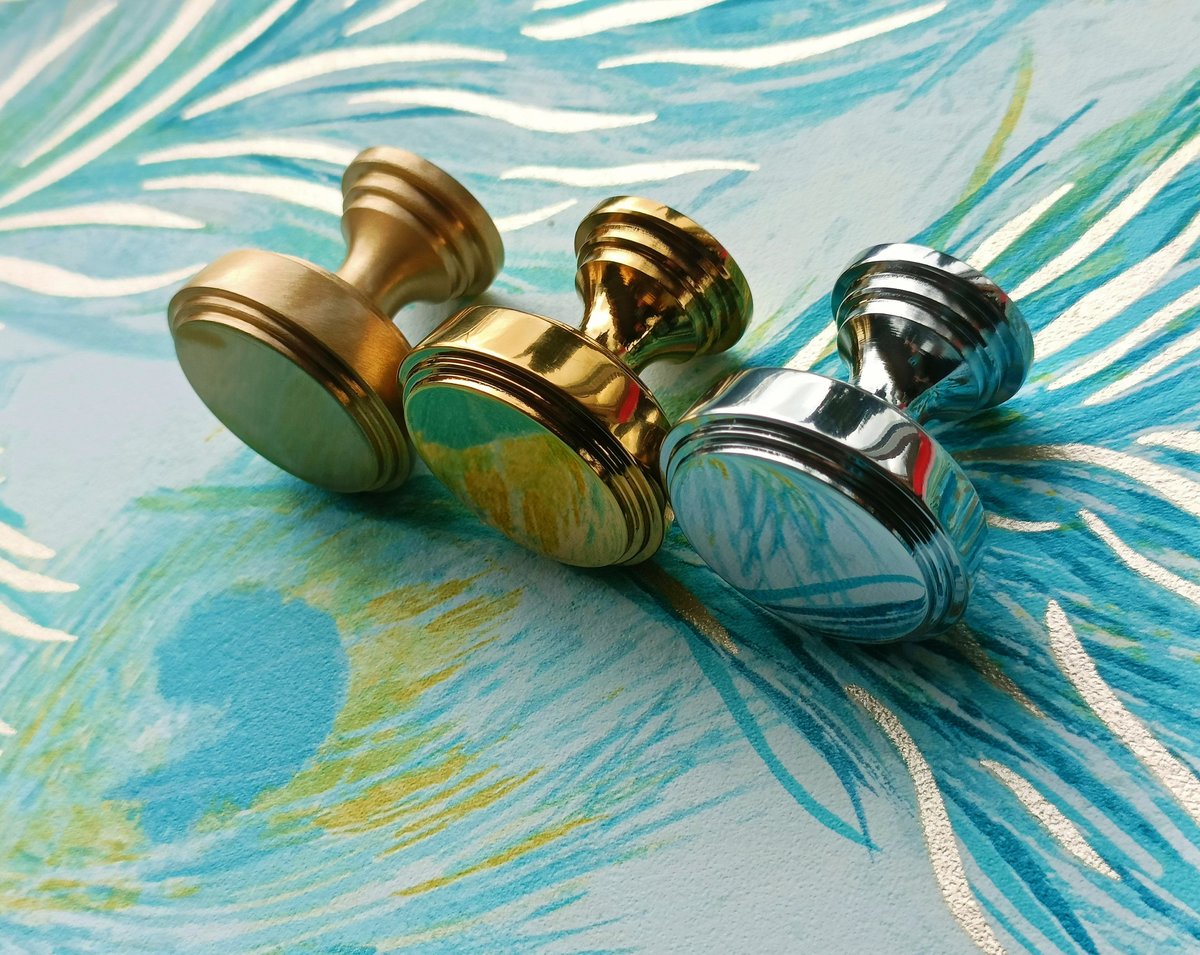 Classic round brass button door handle/round gold or silver cabinet pull/metal furniture hardware/round brass drawer knob/Brass door knob