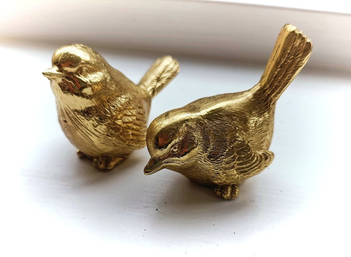Large gold brass bird drawer handle/Gold brass sparrow cabinet pull/Gold chickadee door knob/nursery furniture hardware/Brass bird door knob