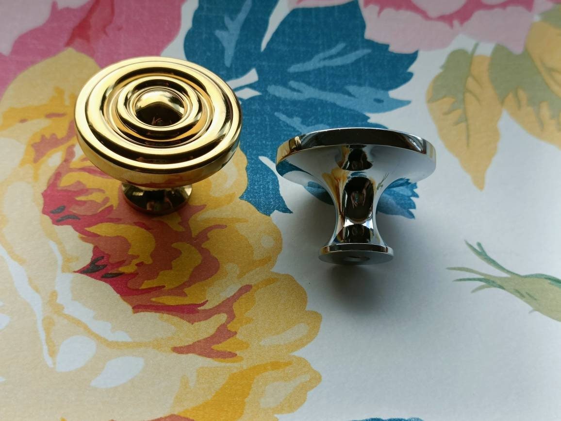 Shiny circle brass button door handle/Round gold or silver cabinet pull/metal furniture hardware/round brass drawer knob/Brass door knob