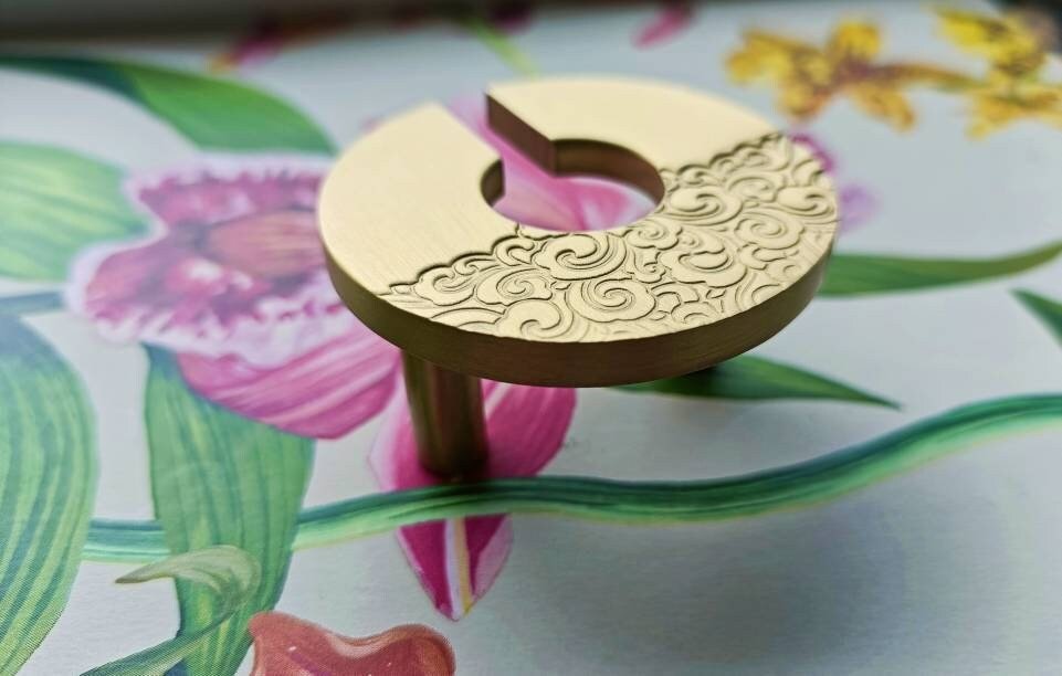 Round wave pattern drawer handle/Gold brass cabinet pull with sea pattern/Gold Brass door knob/Gold furniture hardware/Oriental style handle