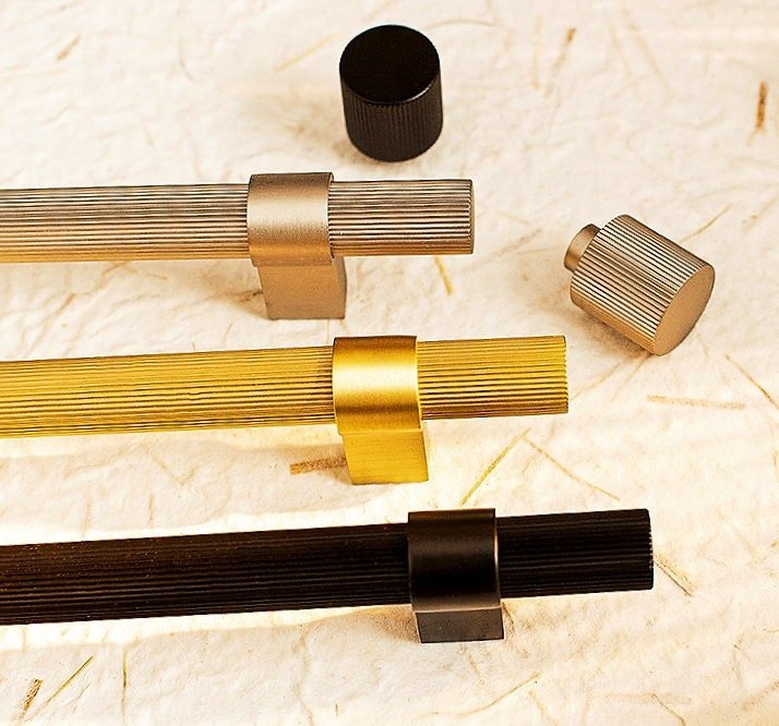 Gold Silver or black textured metal bar handle with wide base/Improved grip cabinet pull/brass kitchen cabinet handle/modern brass hardware