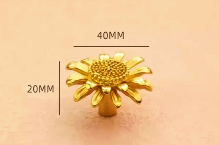 Gold Daisy cabinet handle/Brass flower shaped drawer pull/Gold brass daisy door knob/bedroom furniture hardware/Fresh daisy door handle