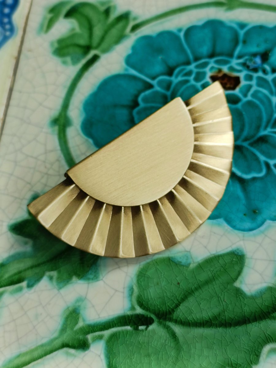 Golden sunray design cabinet pull/Gold brass drawer pull/Semi circle door handle/Brass furniture hardware/kitchen handles/home improvement