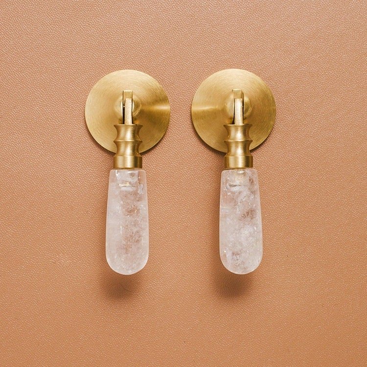 Crystal and brass drop handle/Gemstone drop drawer pull/Semi precious stone drop cabinet pull/Crystal furniture hardware/Amethyst door knob