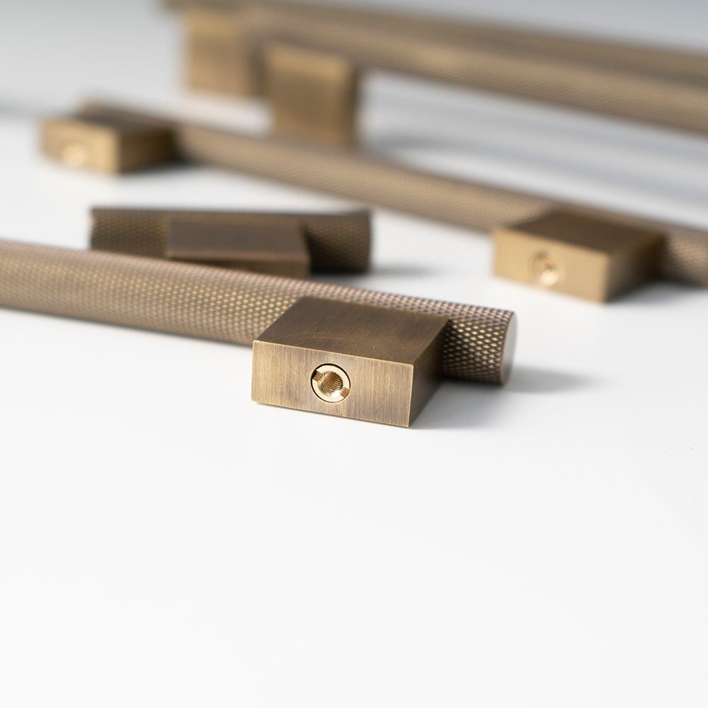 Bronze brass bar handle with wide base/knurled texture cabinet handle/home improvement hardware/oil bronze cabinet handle/bronze hardware