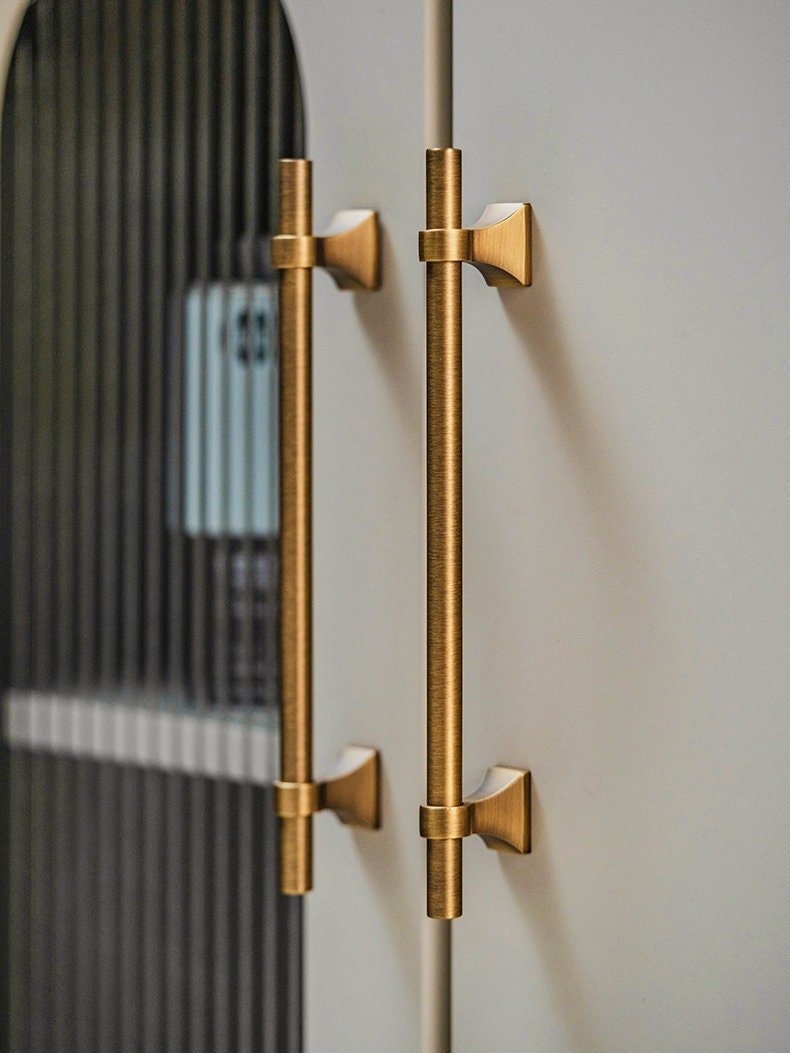Bronze brass bar cabinet handle with retro look/Bronze drawer handle/home improvement hardware/Bronze cabinet door handle/bronze hardware