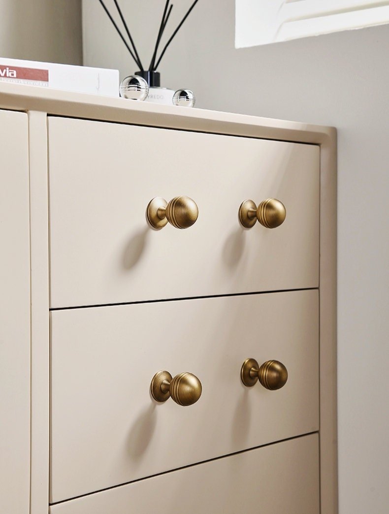 Classic style bronze drawer knob/Solid brass door knob/Round bronze drawer pull/Bronze furniture hardware/Bronze cabinet handle/MCM style