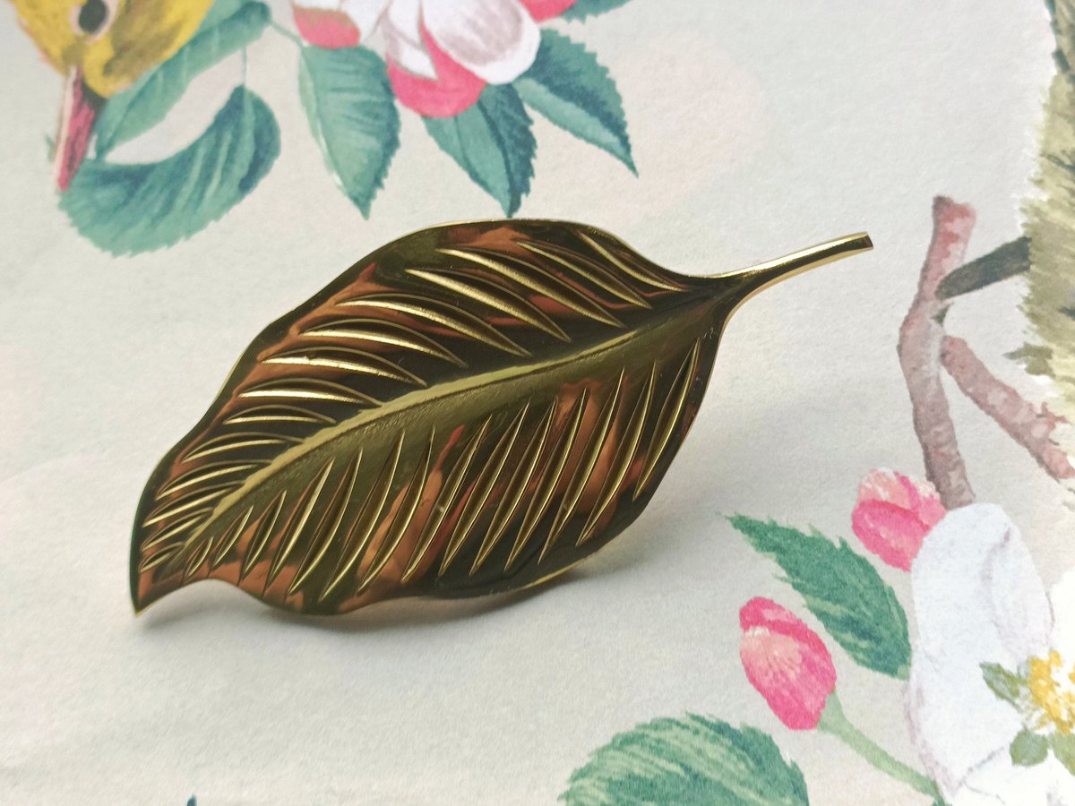 Shiny gold brass leaf cabinet handle/Gold Autumn leaf drawer pull/Gold leaves door handle/Fall leaf drawer knob/gold furniture hardware