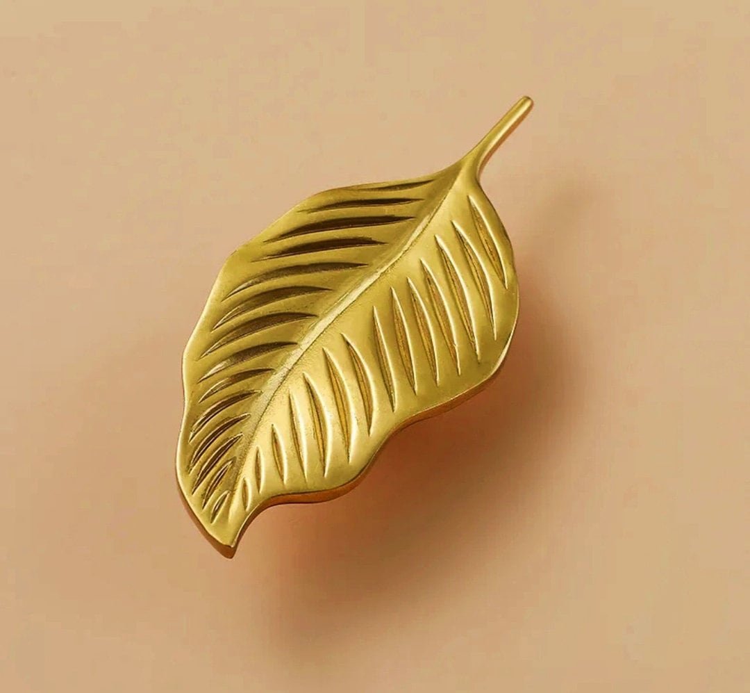 Shiny gold brass leaf cabinet handle/Gold Autumn leaf drawer pull/Gold leaves door handle/Fall leaf drawer knob/gold furniture hardware