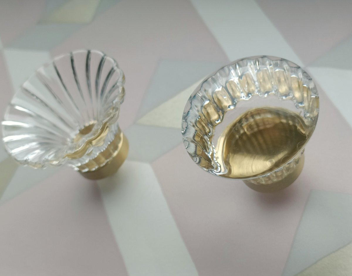 Transparent lucite and brass cabinet pull/Vintage style resin door knob/Gold brass furniture hardware/Pretty vintage style drawer handle