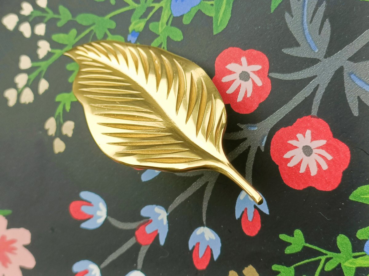 Shiny gold brass leaf cabinet handle/Gold Autumn leaf drawer pull/Gold leaves door handle/Fall leaf drawer knob/gold furniture hardware