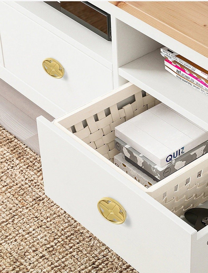 Clover shaped drawer handle/Gold brass door handle/Geometric style cabinet handle/Gold clover shaped door knob/Brass furniture hardware