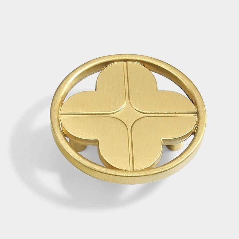 Clover shaped drawer handle/Gold brass door handle/Geometric style cabinet handle/Gold clover shaped door knob/Brass furniture hardware