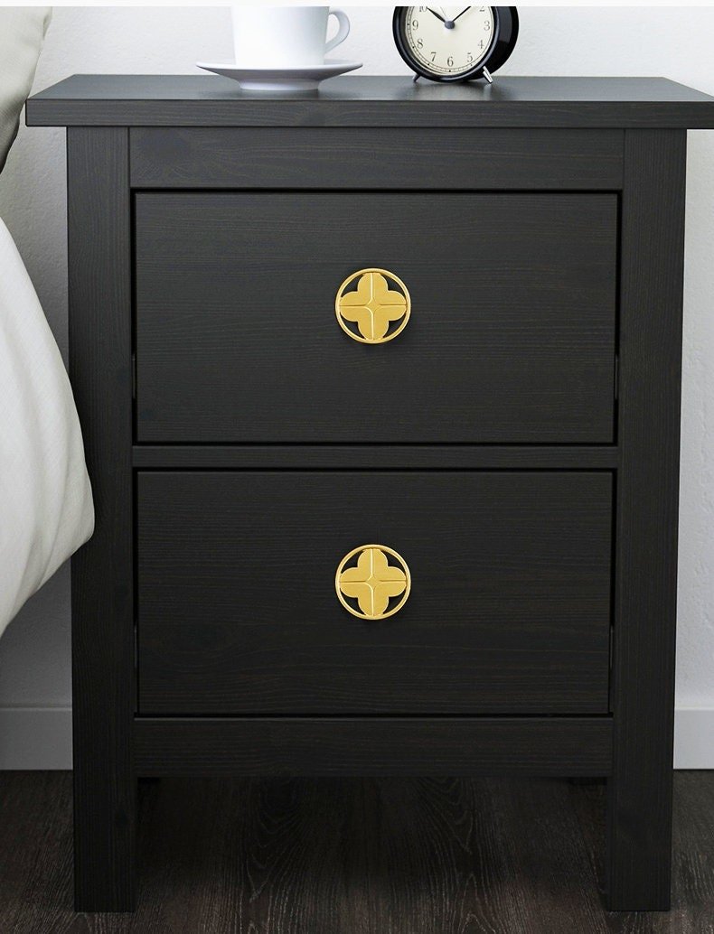 Clover shaped drawer handle/Gold brass door handle/Geometric style cabinet handle/Gold clover shaped door knob/Brass furniture hardware