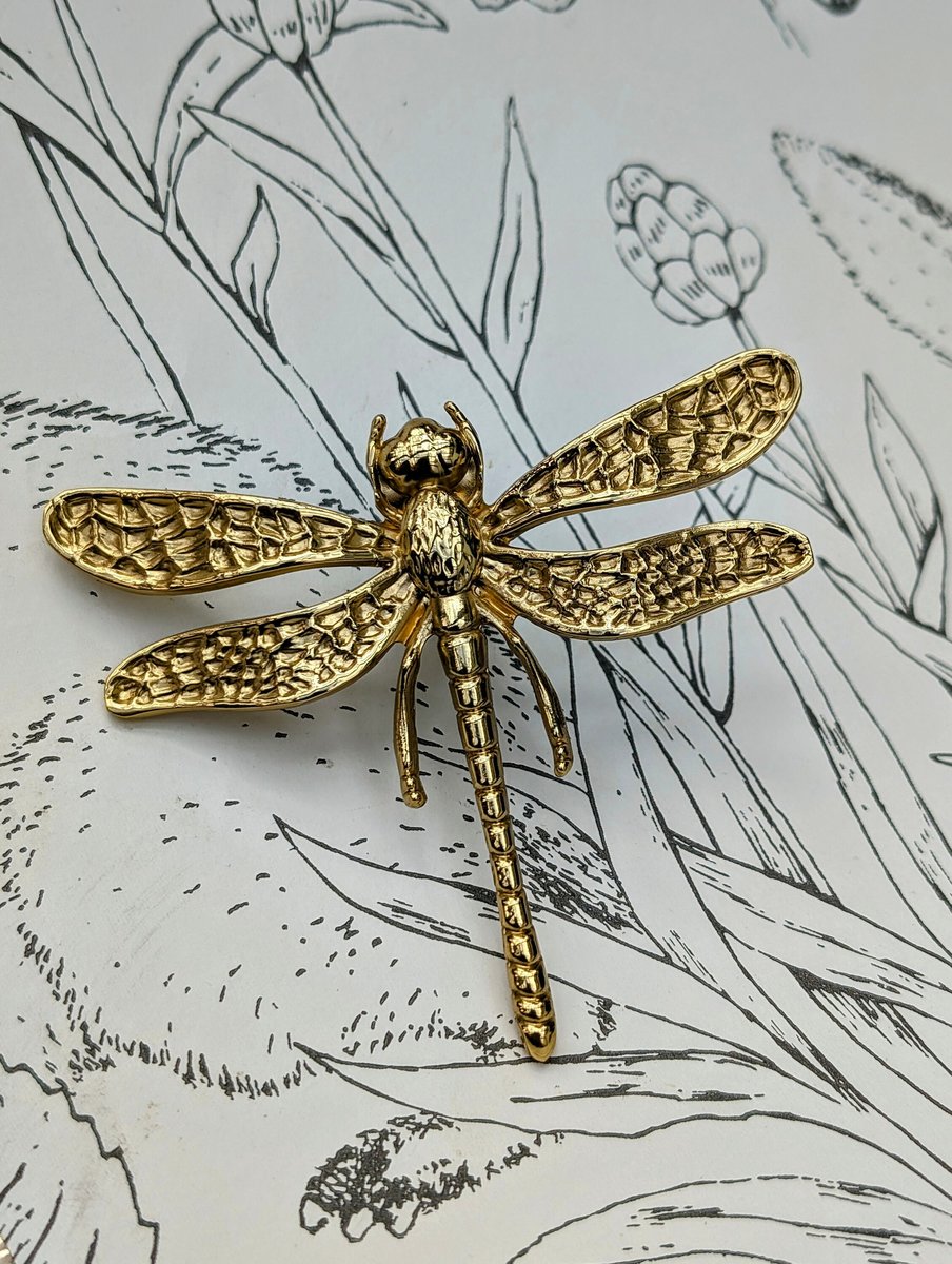 Solid brass dragonfly cabinet pull/Dragonfly drawer knob/Dragonfly drawer handle/brass furniture hardware/home improvement/Gold Door handle