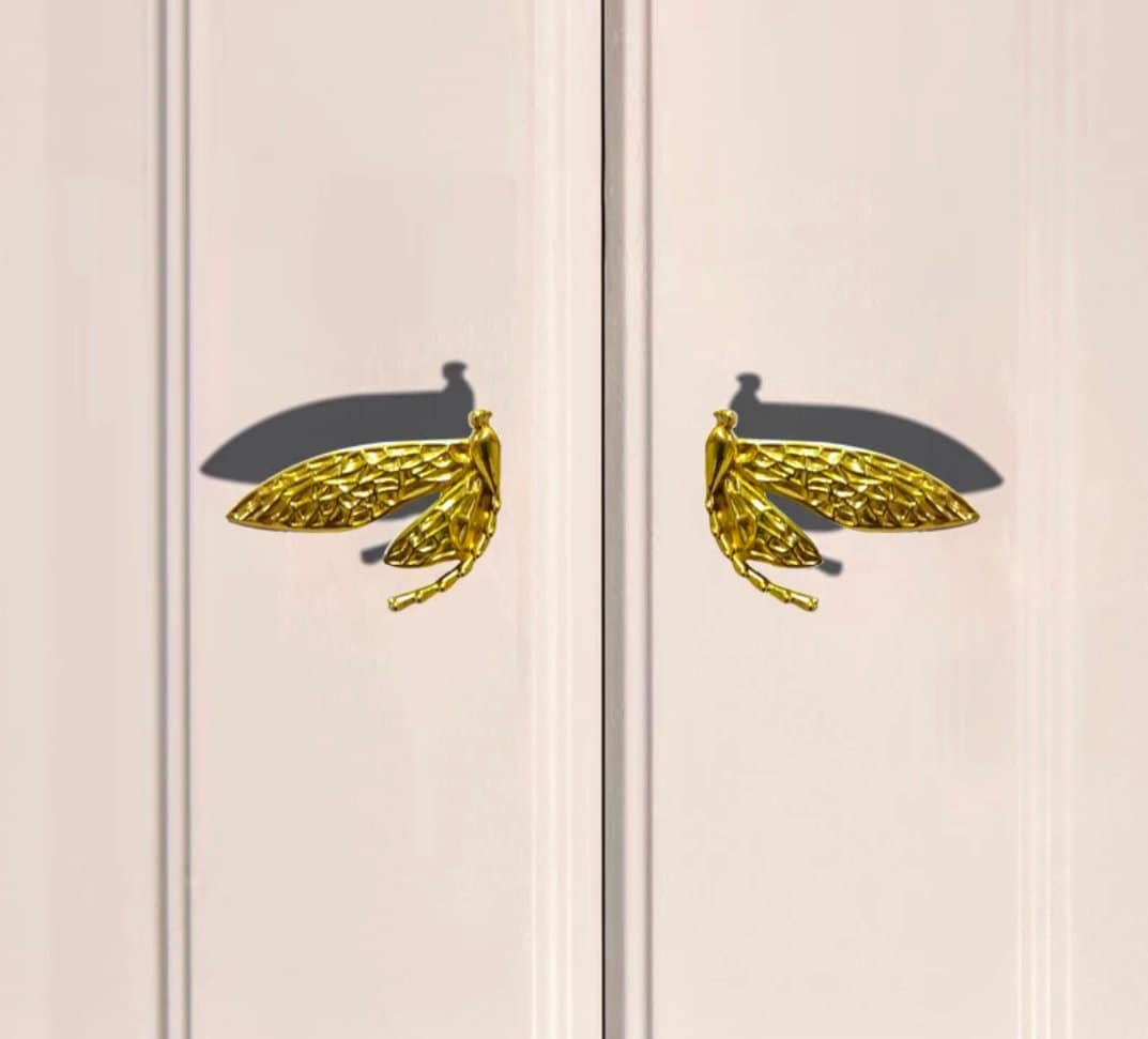 A pair of dragonfly cabinet pull/Dragonfly drawer knobs/Dragonfly drawer handle/brass furniture hardware/home improvement/Gold Door handles