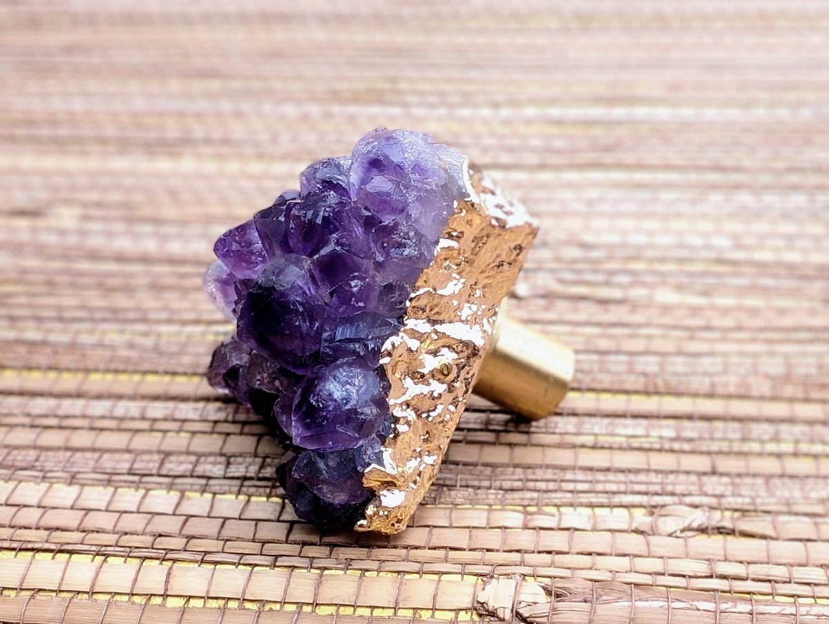 Natural Irregular shaped purple Amethyst drawer handle/Rough cut quartz crystal and gold brass cabinet pull/Gemstone door knob/geode handle