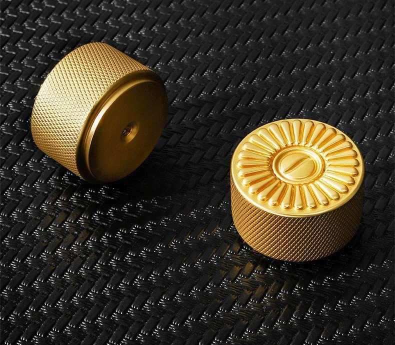 Classic style solid brass drawer knob/Ornate gold cabinet pull/Gold door knob/Gold drawer pull/furniture hardware/cabinet renovation/Texture