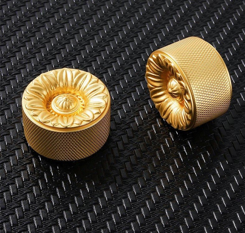 Classic style solid brass drawer knob/Ornate gold cabinet pull/Gold door knob/Gold drawer pull/furniture hardware/cabinet renovation/Texture