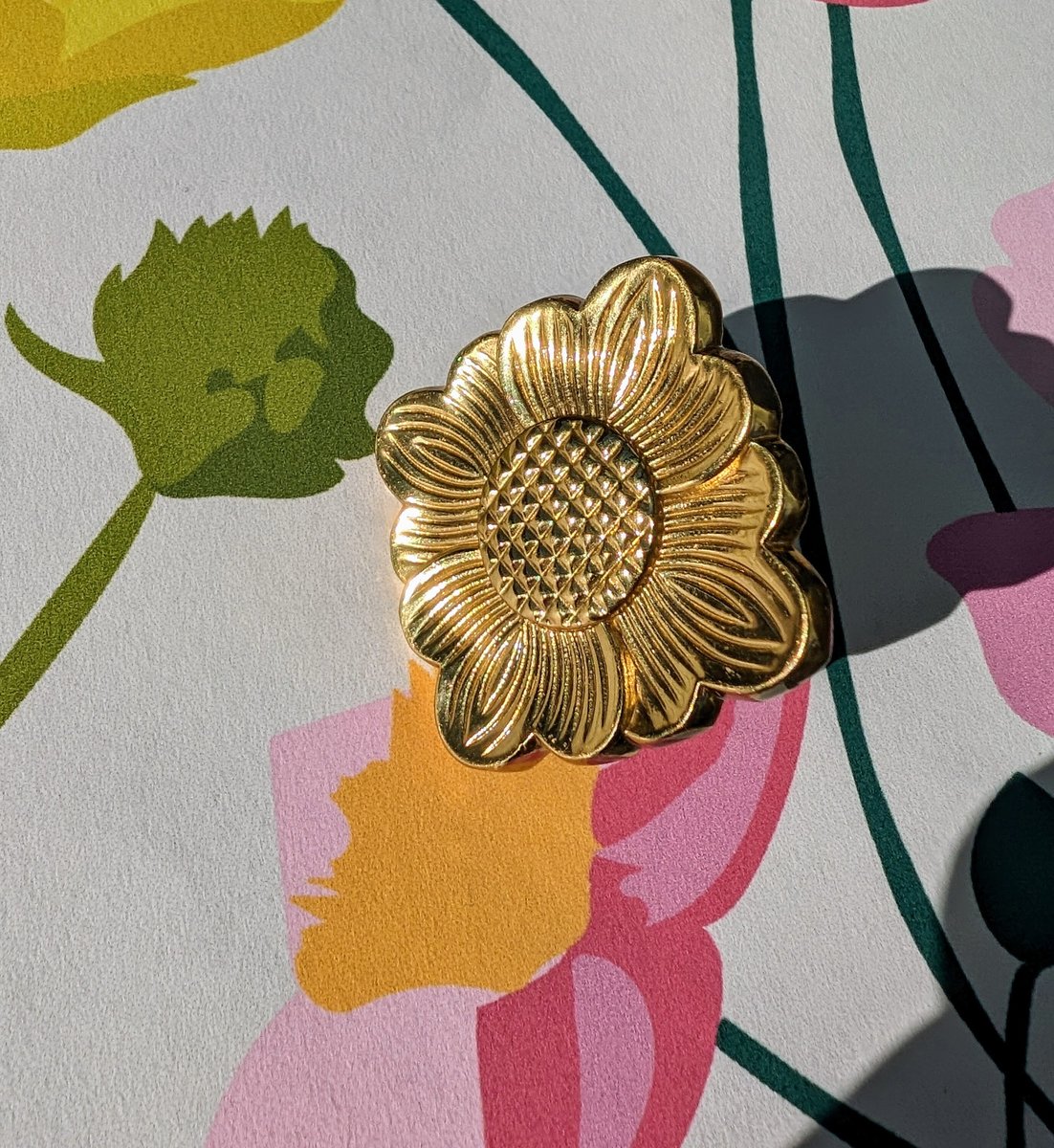 Arts and crafts style sun flower drawer handle/Gold sun flower cabinet handle/Arts and crafts style door knob/Gold brass furniture hardware