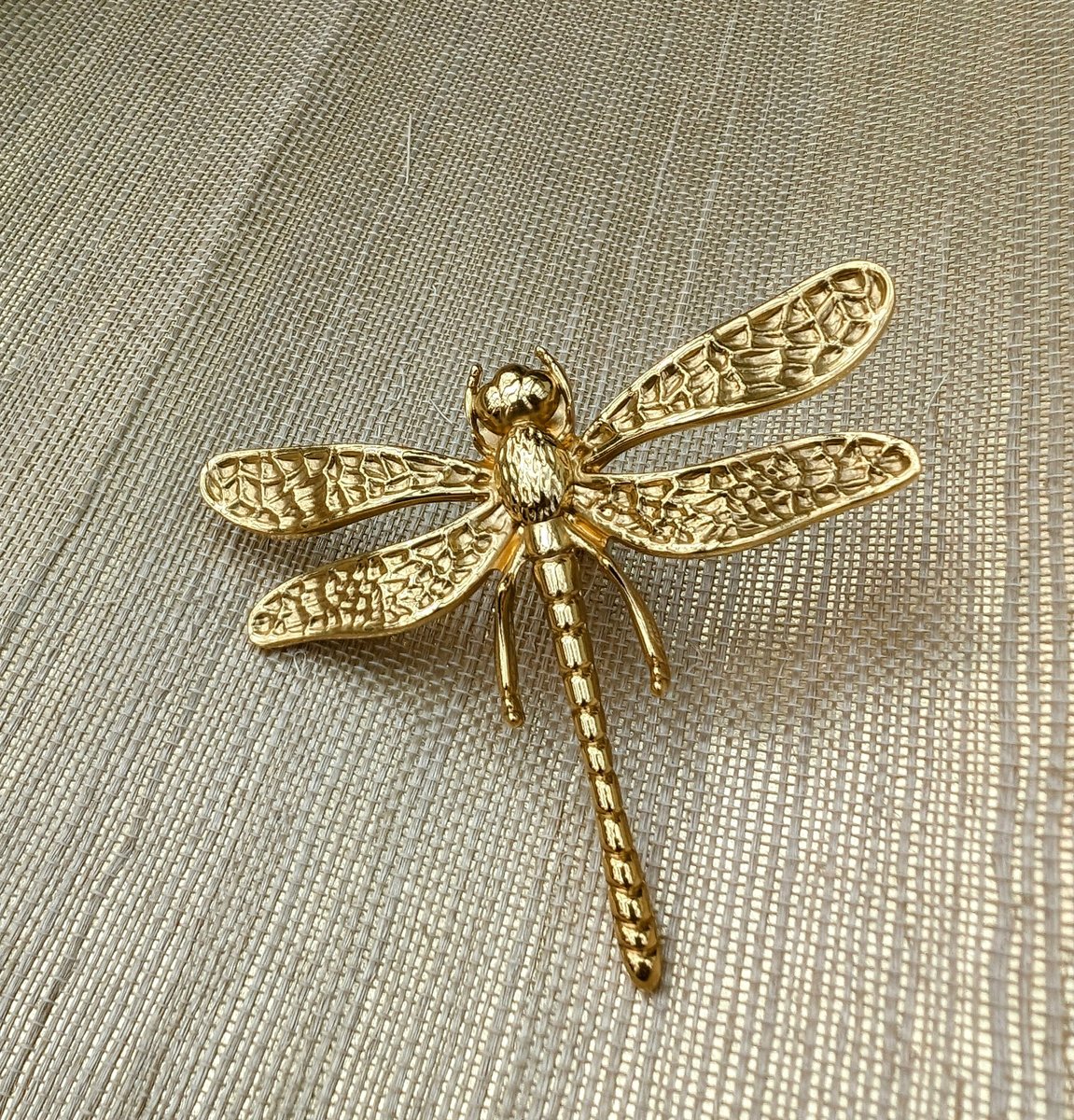 Solid brass dragonfly cabinet pull/Dragonfly drawer knob/Dragonfly drawer handle/brass furniture hardware/home improvement/Gold Door handle