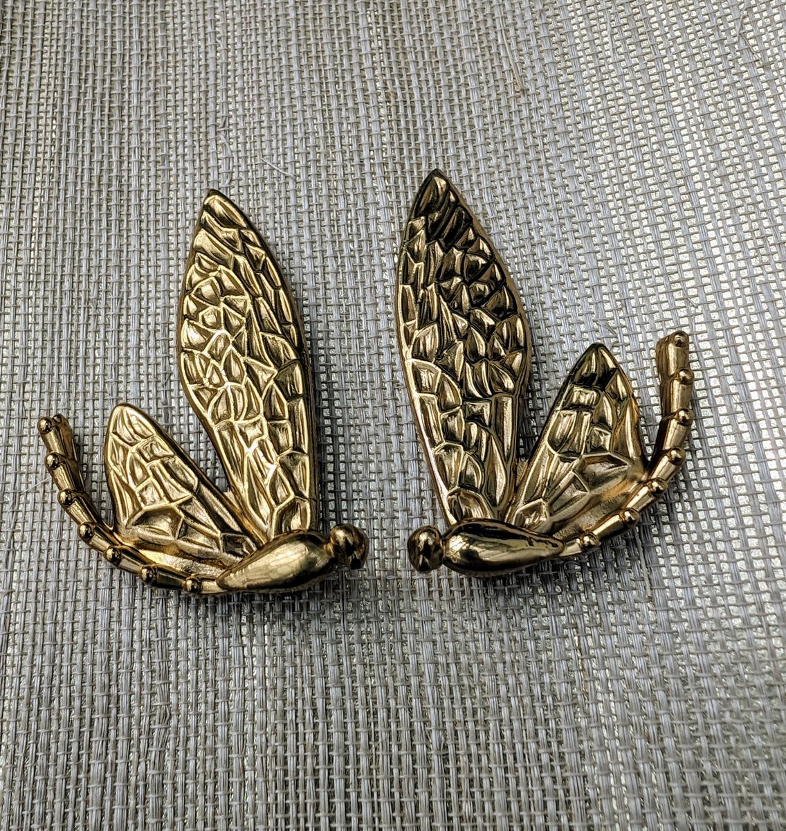 A pair of dragonfly cabinet pull/Dragonfly drawer knobs/Dragonfly drawer handle/brass furniture hardware/home improvement/Gold Door handles