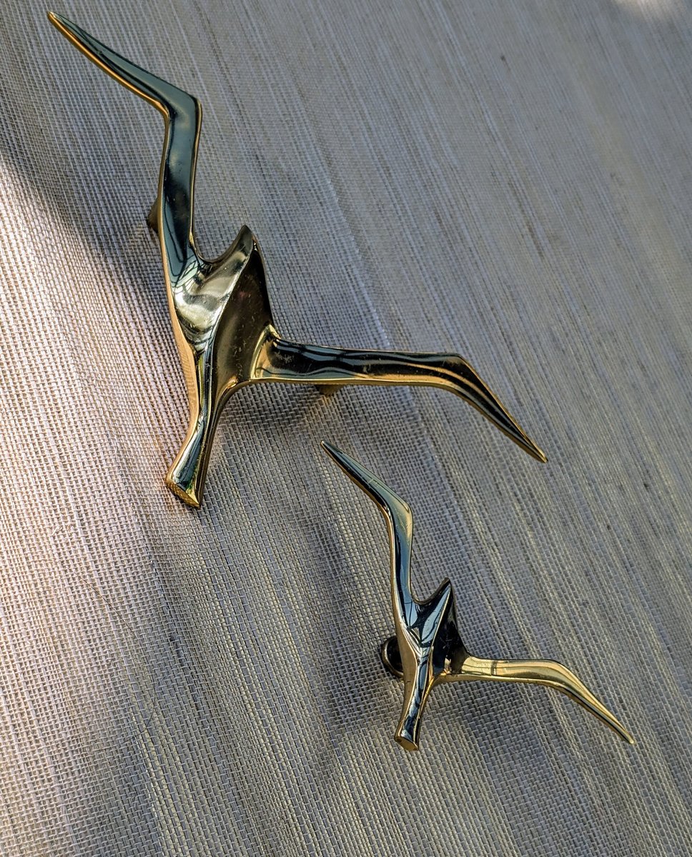 Gold seagull drawer handle/Gold brass flying bird cabinet pull/Sea burd door knob/Beach theme furniture hardware/Flying bird drawer knob