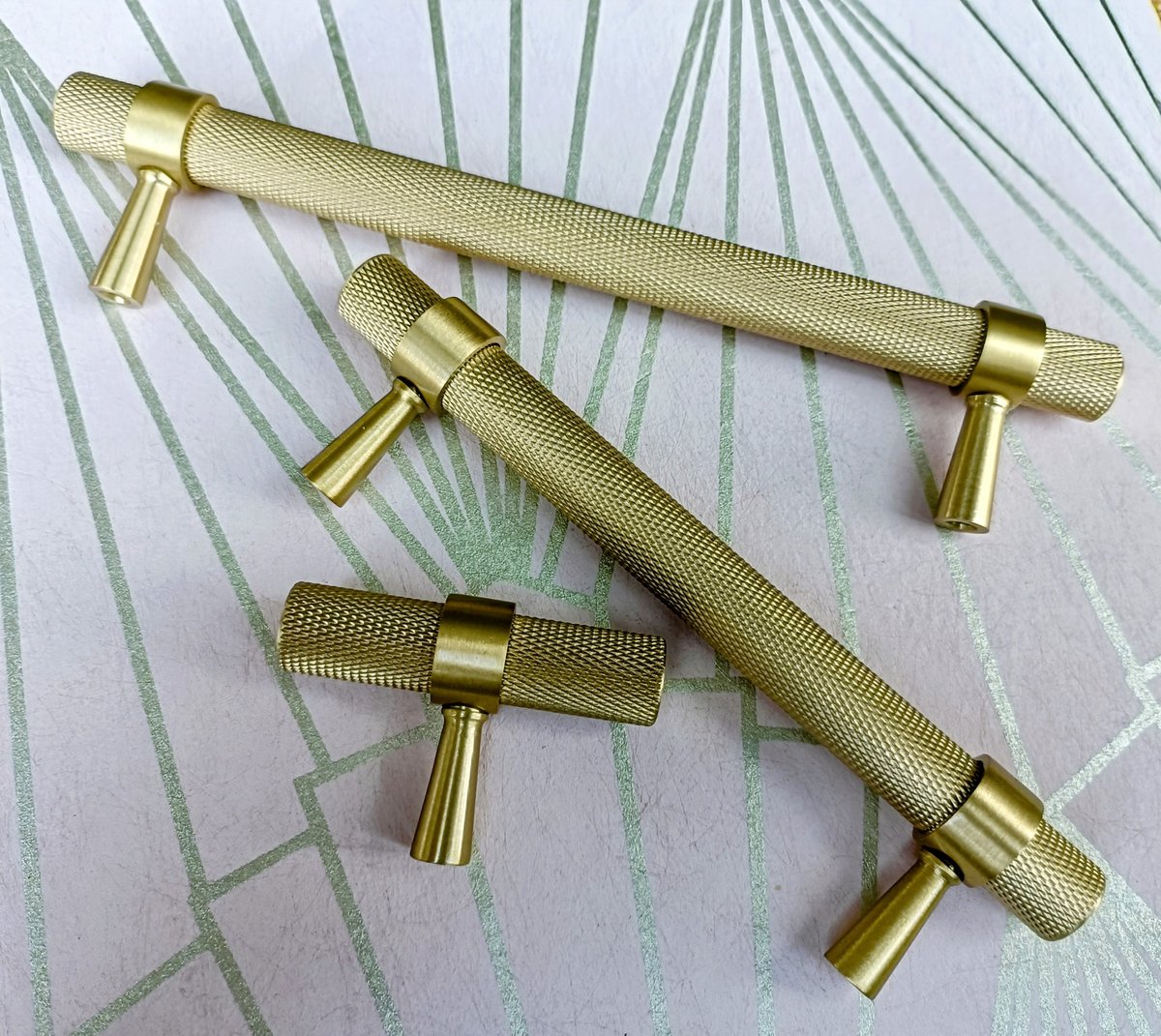 Gold knurled cabinet bar handle/Textured brass cabinet drawer pull/Gold brass door pull/Kitchen hardware/Brass door handle/Reticulated pulls