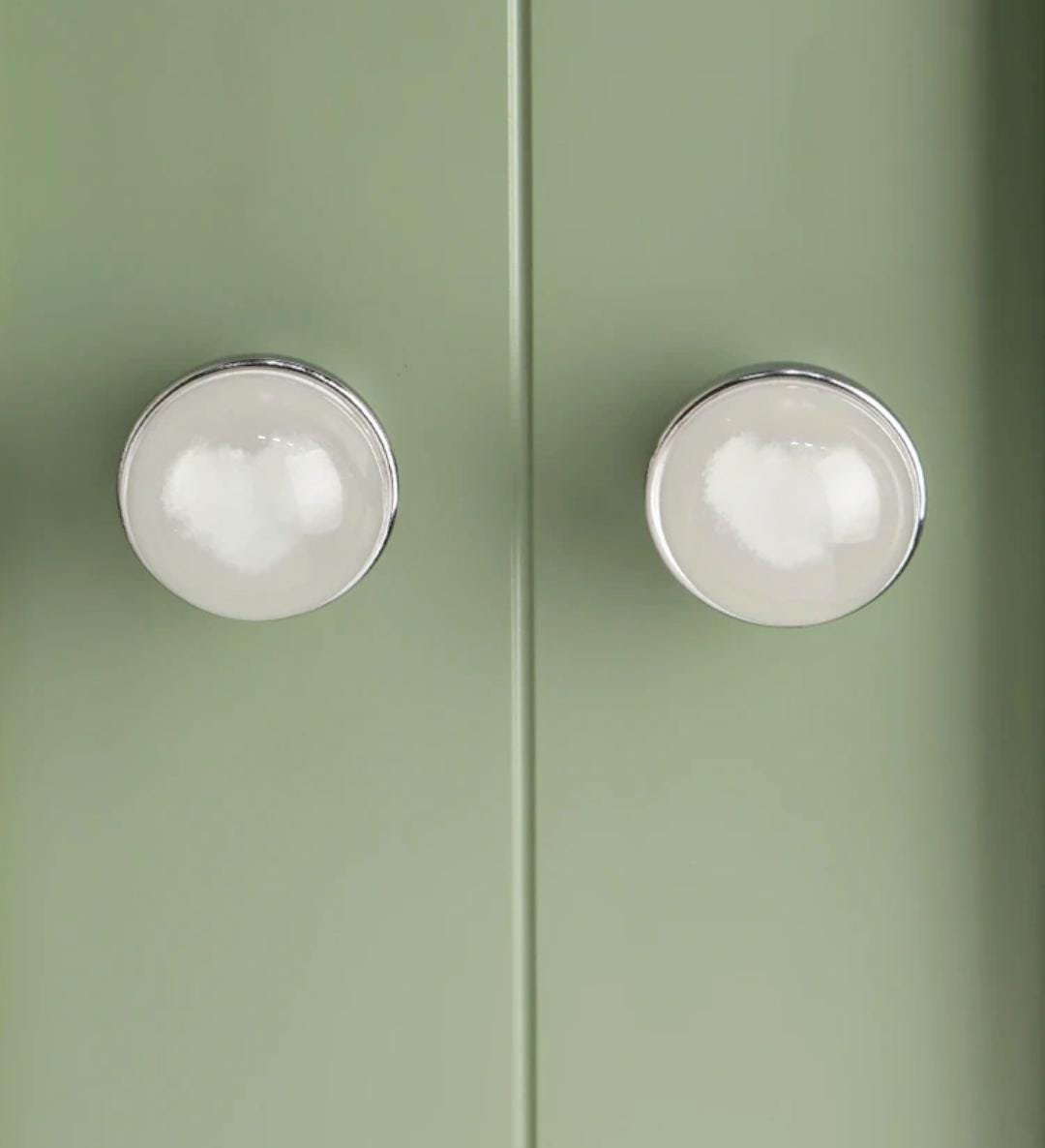 Silver and clear glass ball cabinet handle with embedded cloud shaped designs/glass cabinet handle/Cloud themes door knob/heart drawer knob