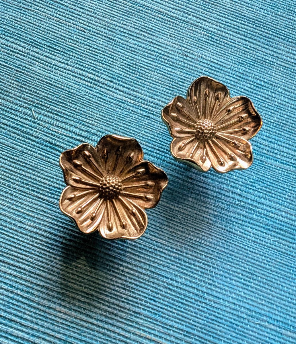 Beautiful gold brass cherry blossom cabinet handle/Brass flower shaped drawer pull/Gold brass bloom door knob/bedroom furniture hardware