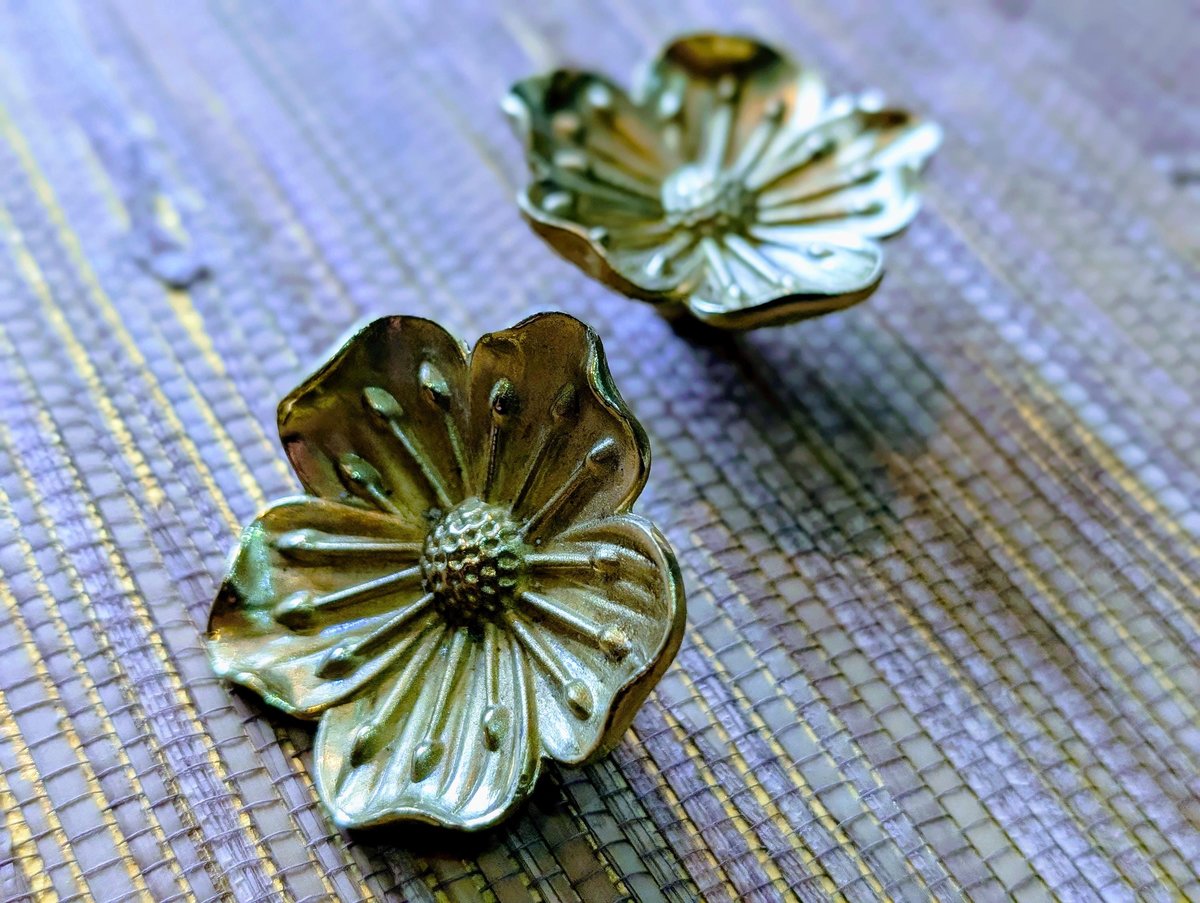 Beautiful gold brass cherry blossom cabinet handle/Brass flower shaped drawer pull/Gold brass bloom door knob/bedroom furniture hardware