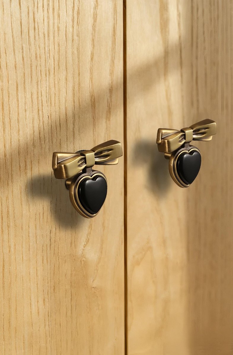 Bronze brass heart shaped drop handle/Semi precious stone drop drawer pull/Bronze cabinet pull/Crystal furniture hardware/Dresser door pull